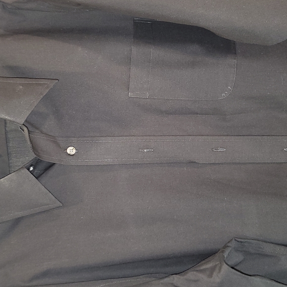 Like New Men's Black Croft&Barrow Button-down Dress Shirt (XL) - Picture 3 of 13